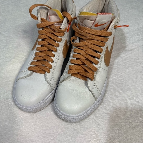 Nike White and Tan High-Top Sneakers with Unique Lacing - Picture 5 of 10